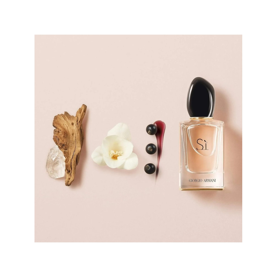 Giorgio Armani Si EDP 30 ml Kadın Parfüm Çiçeksi Koku ile Zarif ve Şık
