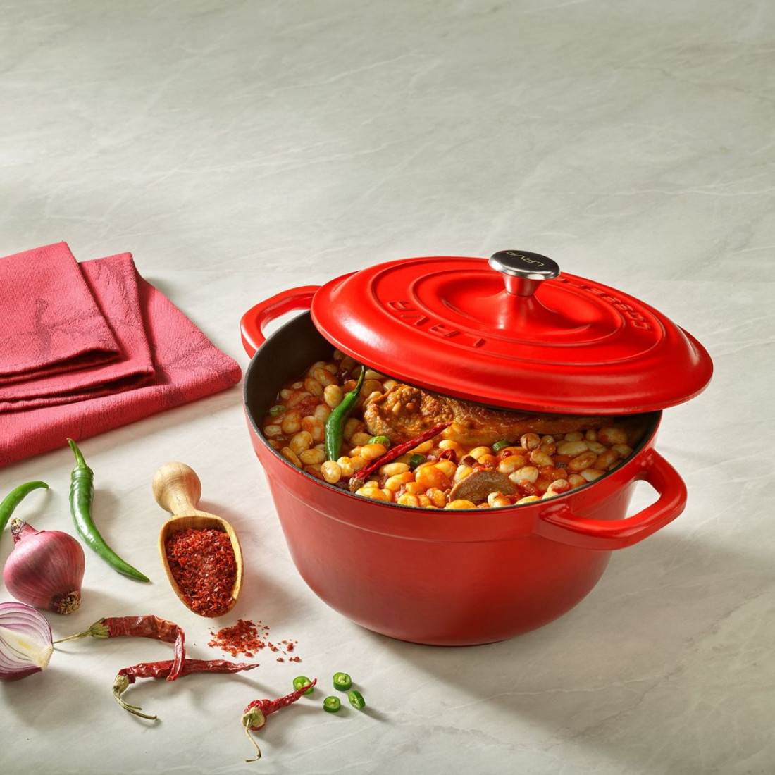 Lava 24 Cm Döküm Tencere Damlacık Efektli Özel Kapak