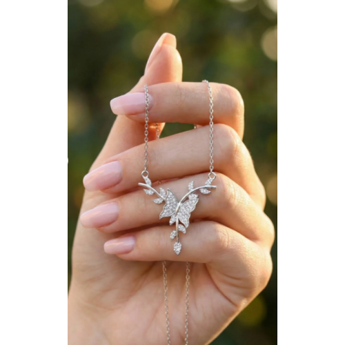 Lucente Jewellery Işıklı Hediye Kutulu Daldaki Kelebek 925 Ayar Gümüş Kaplama Sevgililer Günü Kelebekli Kadın Kolye