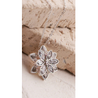Lucente Jewellery Işıklı Hediye Kutulu Beyaz Lotus Çiçeği 925 Ayar Gümüş Kaplama Sevgililer Günü Şık Kadın Kolye